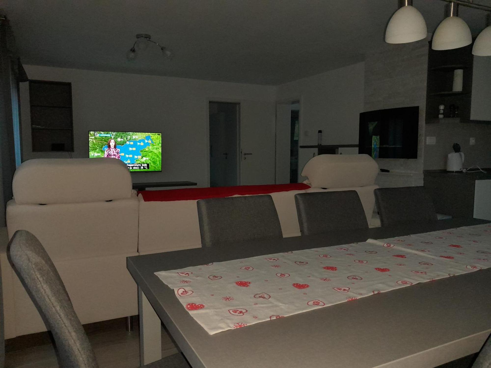 Holiday Home Baron Radece ภายนอก รูปภาพ